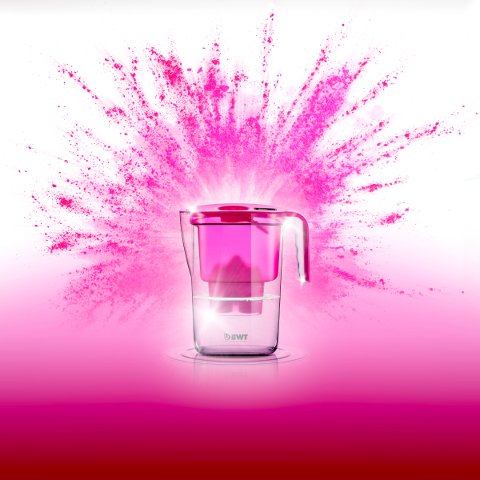 Colour explosion with Vida water table filter jug in pink