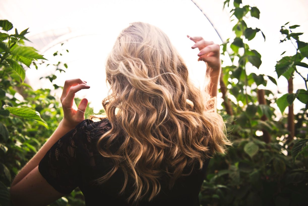 blond women with wavy hair