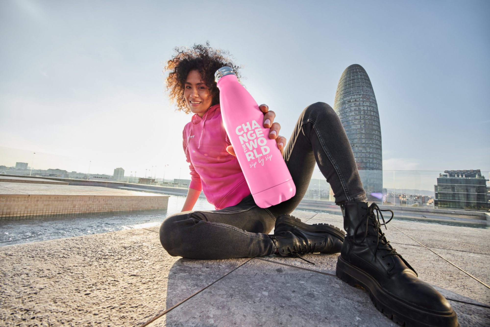 Lady and climate Bottle